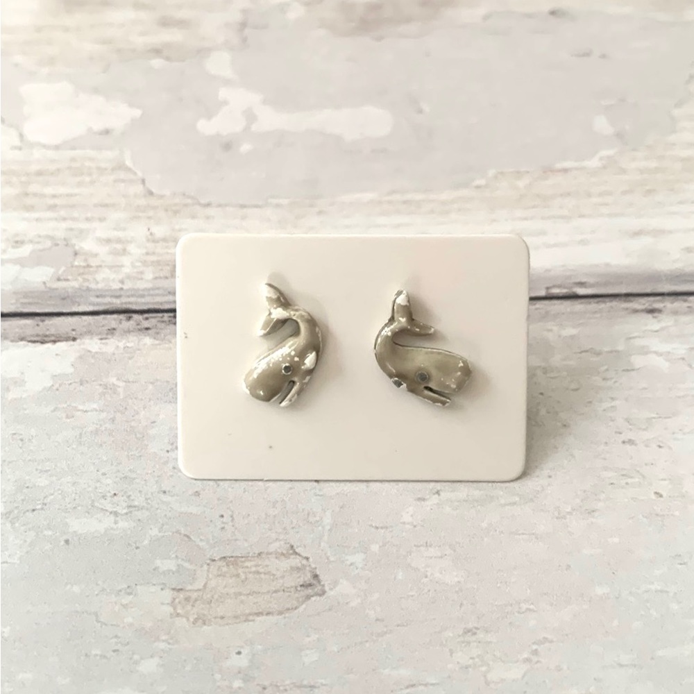 Gray Whale Earrings Women’s Stud Earrings Sea Life Ocean Animal Jewelry NEW - Picture 2 of 3